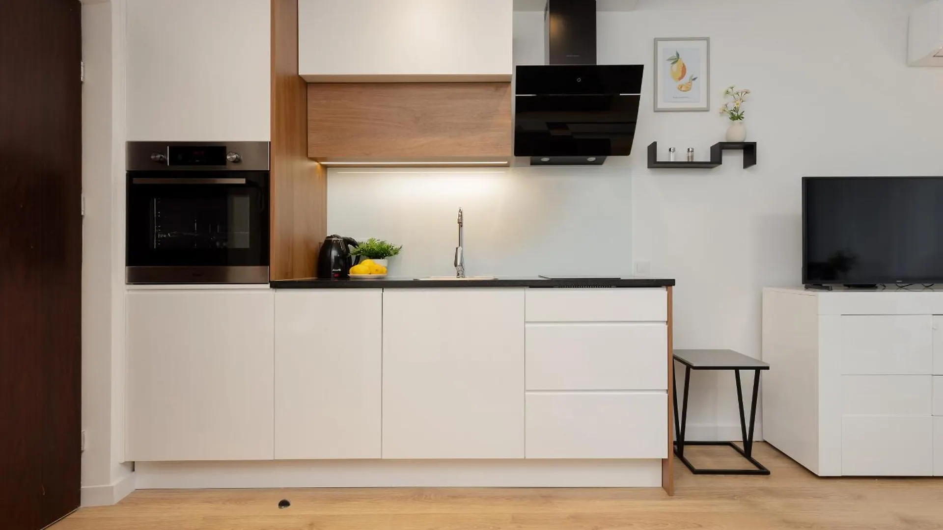 Studio Bruna Metro Pole Mokotowskie By Noclegi Renters Warsaw Poland