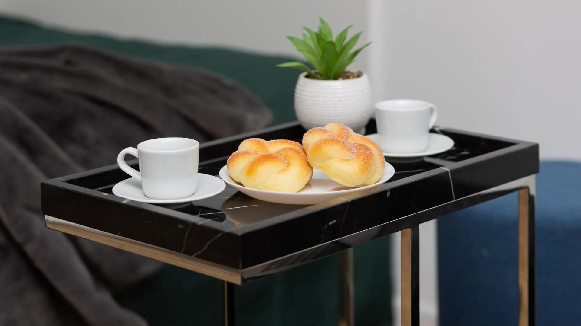 Studio Bruna Metro Pole Mokotowskie By Noclegi Renters Warsaw Apartment
